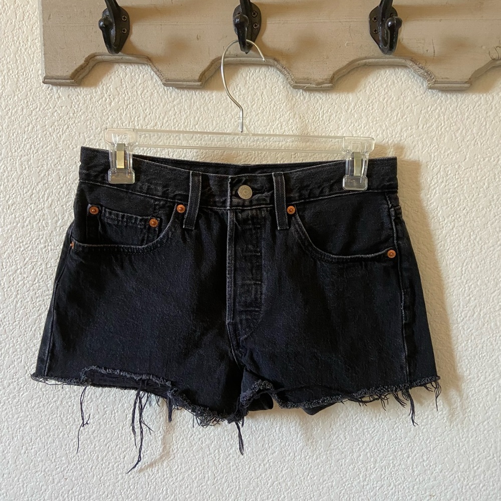 Levi’s 501 womens denim shorts in washed black size 26